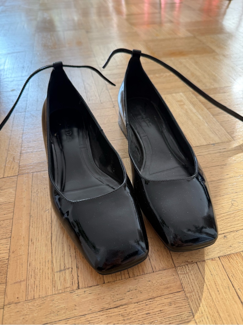 Massimo Dutti Black Patent Square-Toe Women's Ballet Flats with Ankle Tie